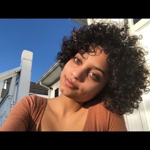 Meet your Posher, Iana